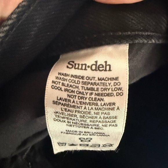 Aritzia Sun-deh Black Straight-Leg Jeans | Size 8 - Picture 6 of 6